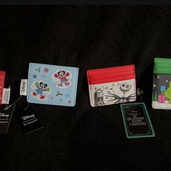 Disney Holiday  4 Card Holders -Perfect addition to Gift Cards 💳 $20 EACH FIRM 