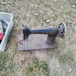 Antique Singer Sewing Machine 