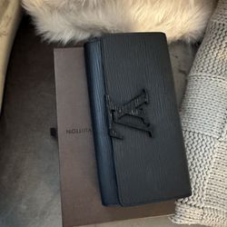 Louis Vuitton LV Black Leather Wallet Authentic 