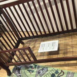 DaVinci 4 In 1 Baby Crib - Cherry Color With Mattress