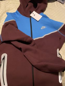Brand New Nike Tech Burgundy Crush/light Blue 