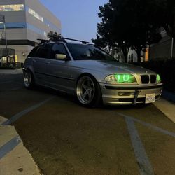 2000 BMW 323i