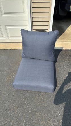 Outdoor seat cushions