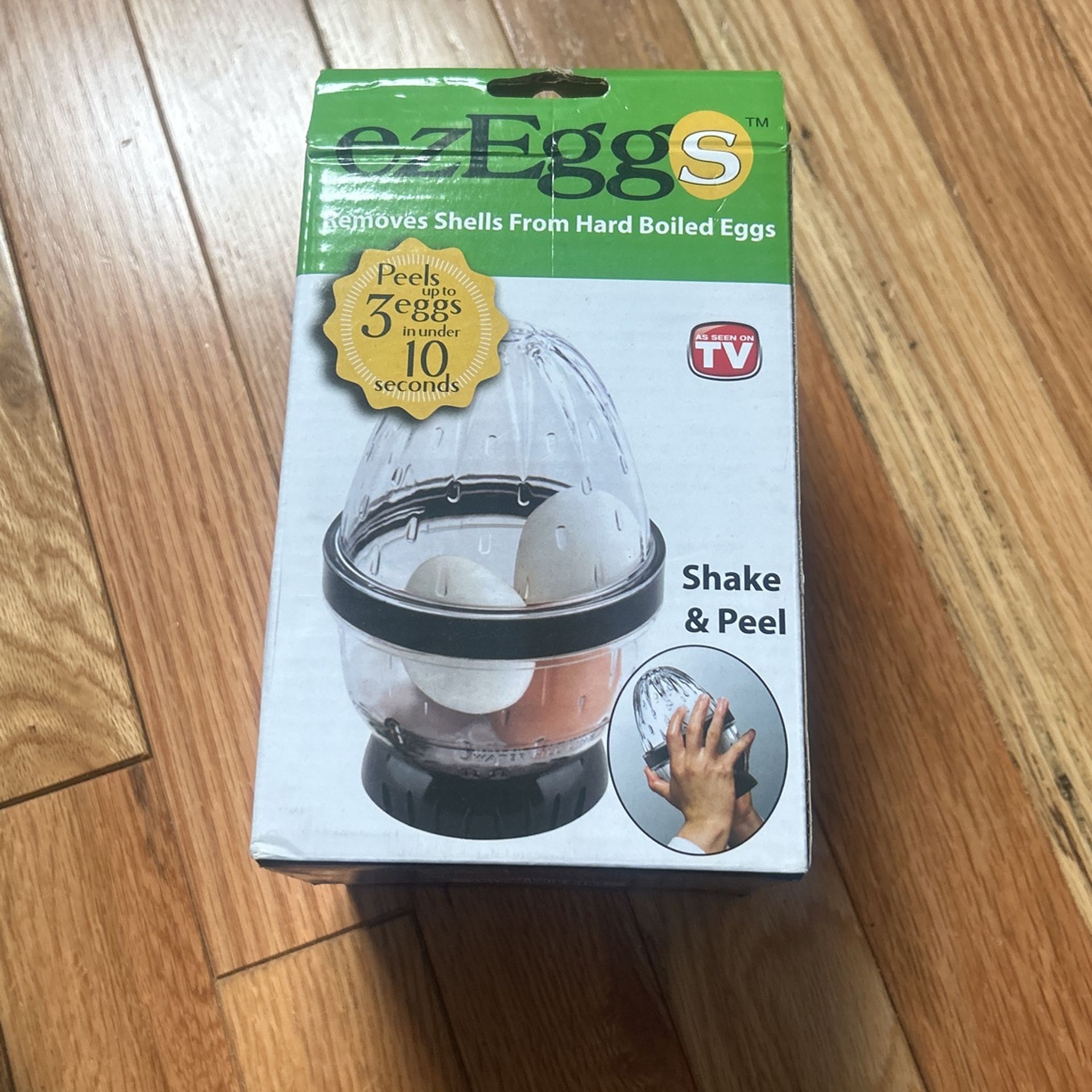 EzEggs remove shell from boiled egg