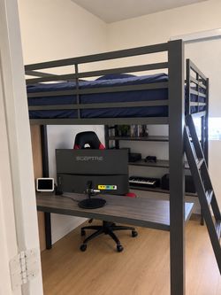 Full Size Loft Bed with Built-In Desk & Shelves – Great Condition