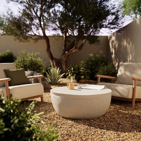 High End Outdoor Coffee Table $400 Brand New original price
$1600 Cash price Sealed Box 📦 Brand Four hands furniture Brand New
