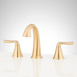Signature 8 inch widespread Bathroom Brushed Gold