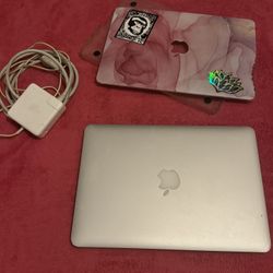 Apple MacBook Pro 13” 2015 w/ Charger + Case