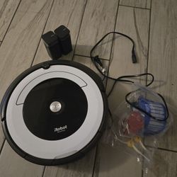 iRobot Vacuum (Model 695) – As Is, with New Parts!
