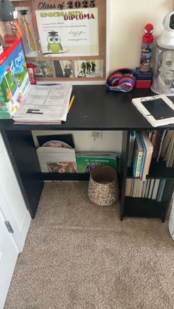 Computer desk