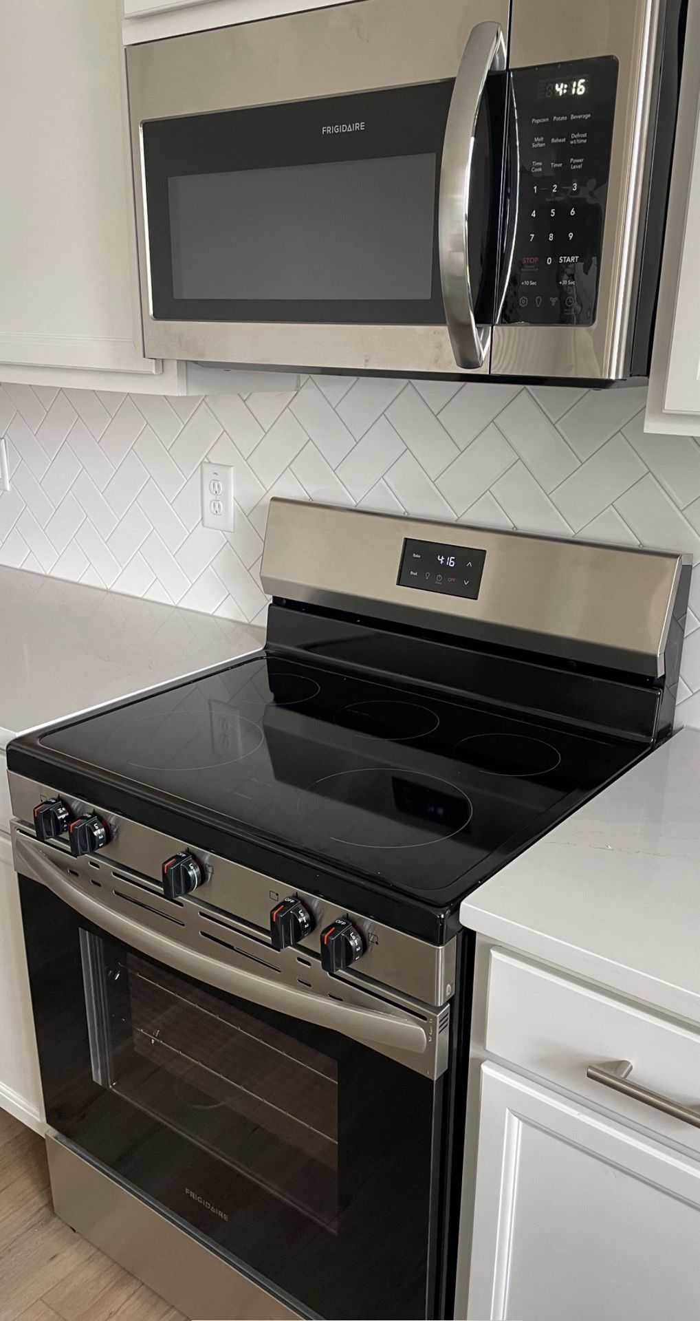 Frigidaire Stove, Dishwasher, Microwave