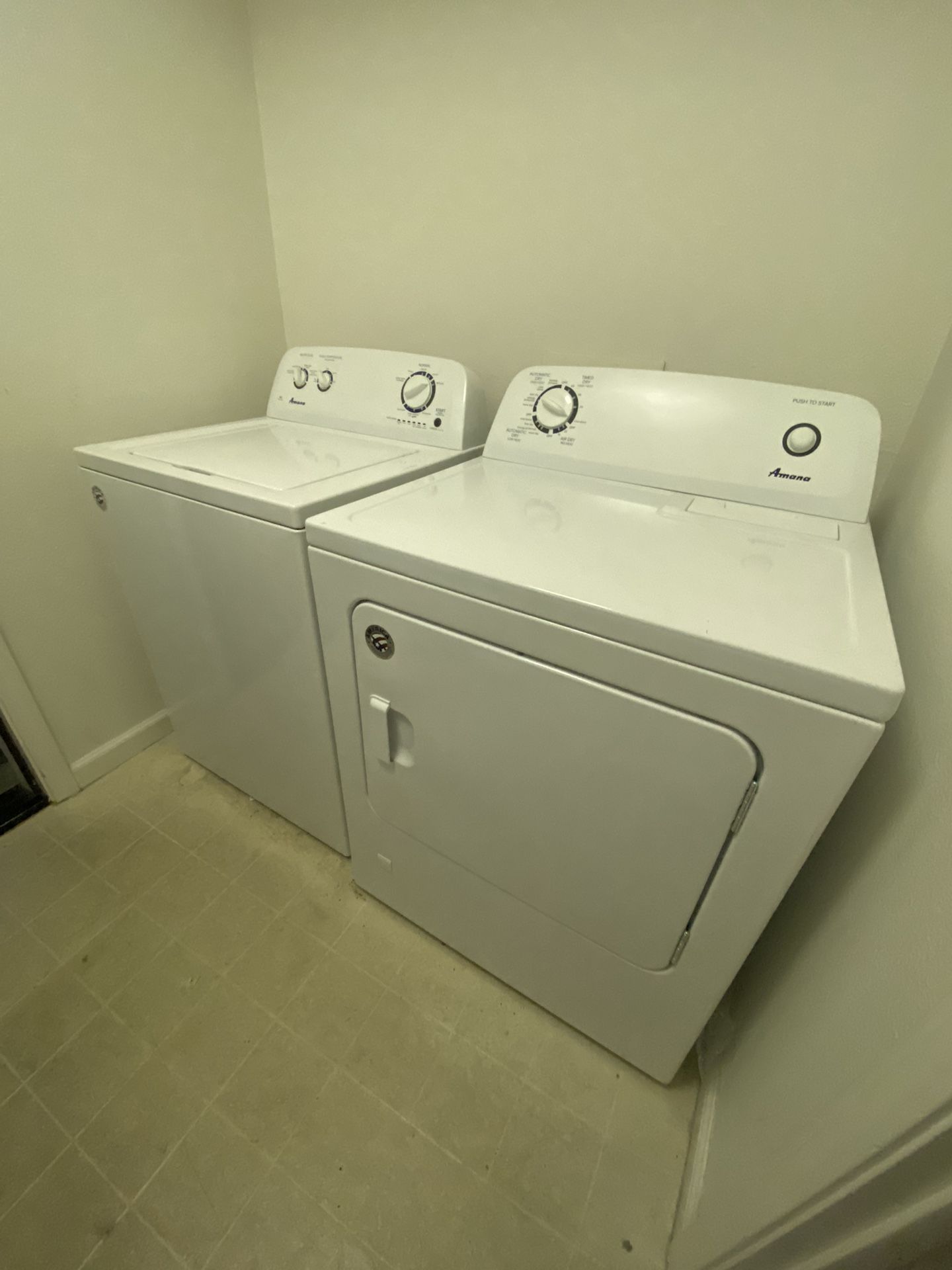 Amana washer dryer set