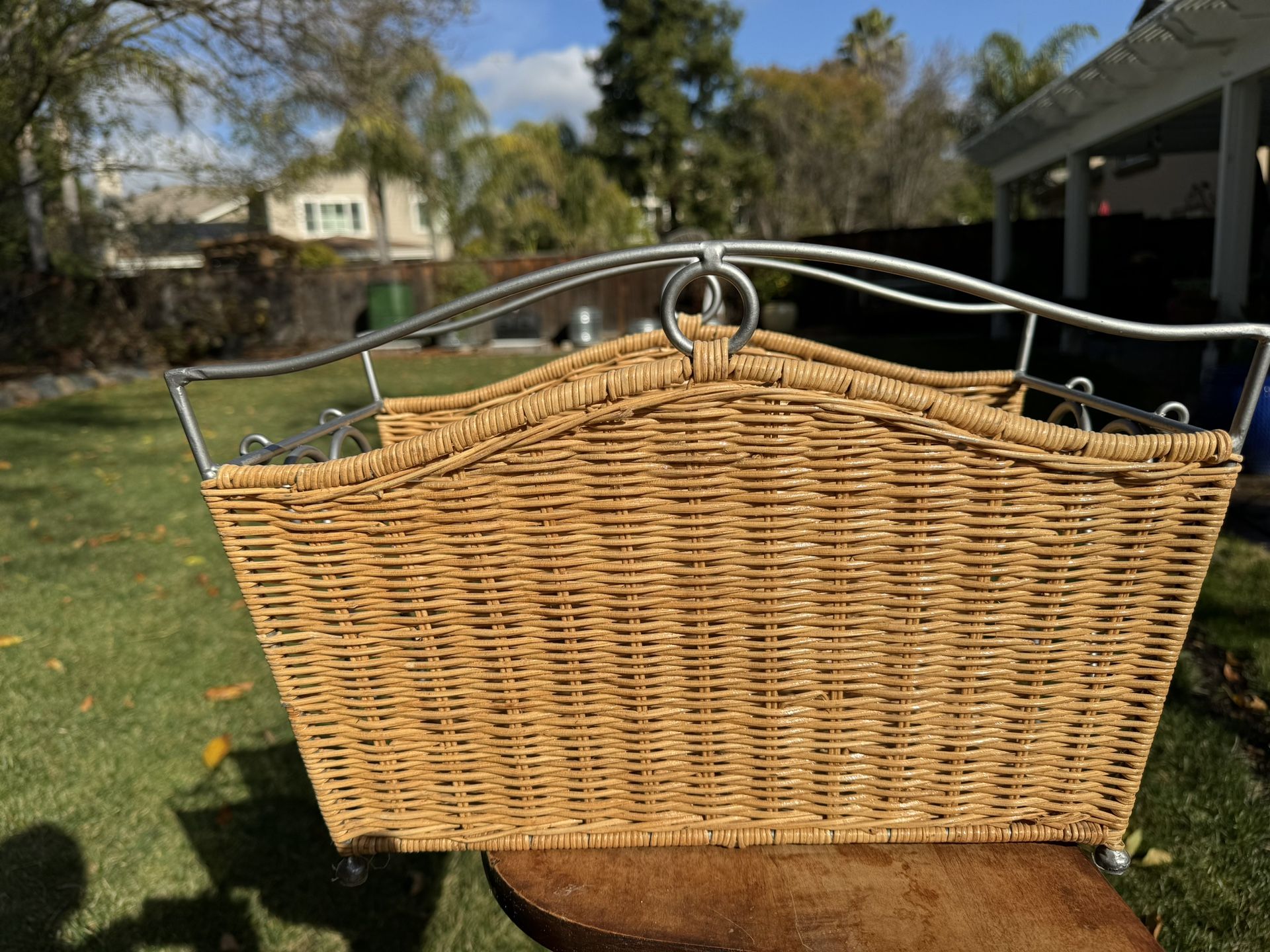 Magazine/Book Holder Rack