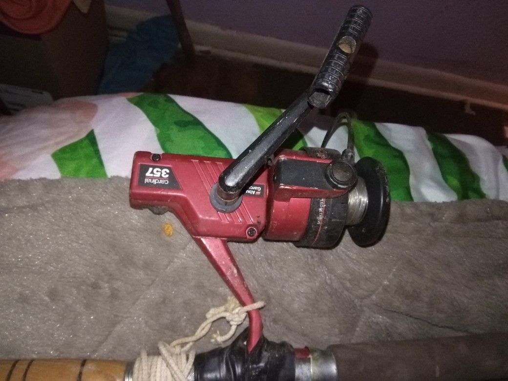 Cardinal 357 Real With Johnny Walker Fishing Rod