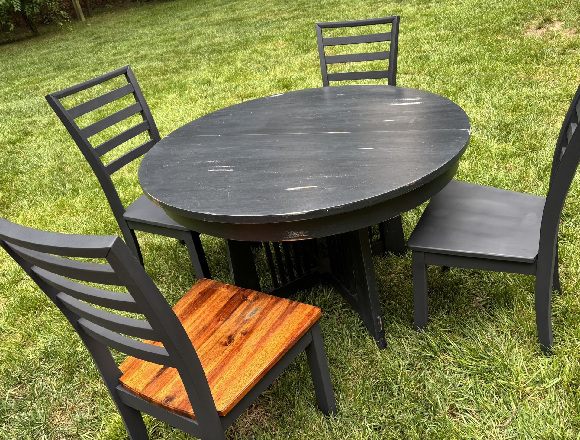Kitchen Table & 4 Chairs