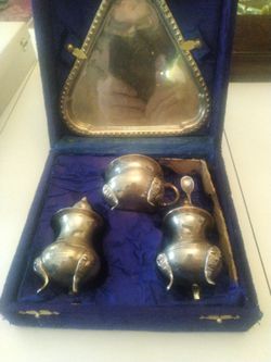 vintage salt/pepper shakers, sugar bowl