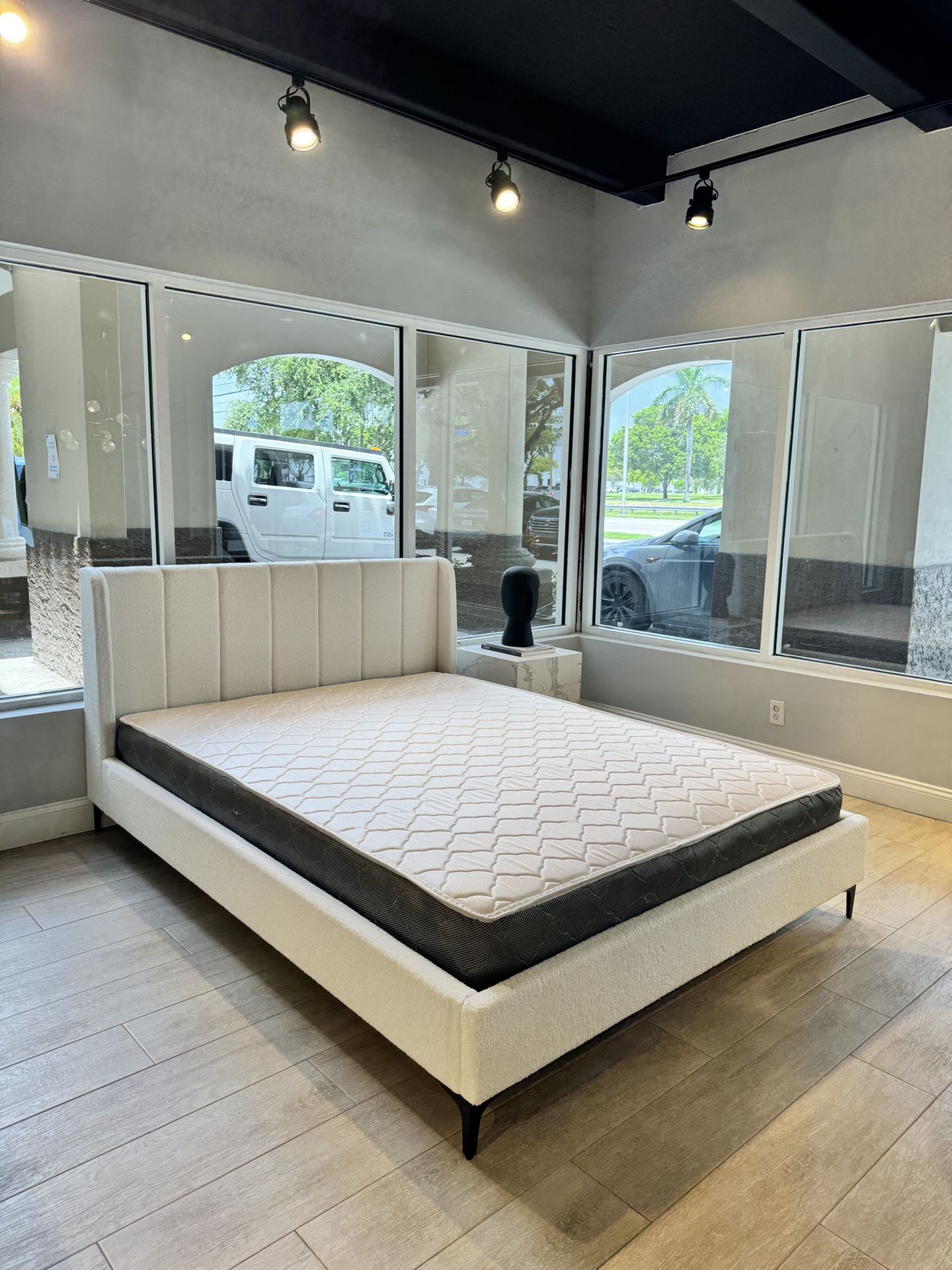 Queen Bed // Financing Available