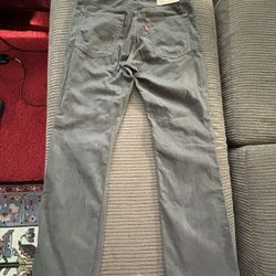 Brown Levi’s denim jeans
