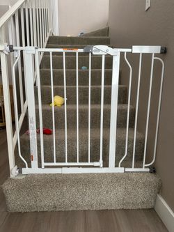 Pressure Mounted Baby Gate x2