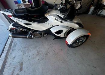FOR SALE: 2012 Can-Am Spyder RS