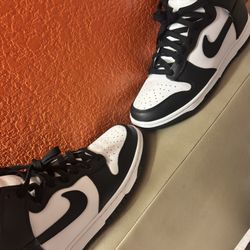 NIKE DUNK HIGH 