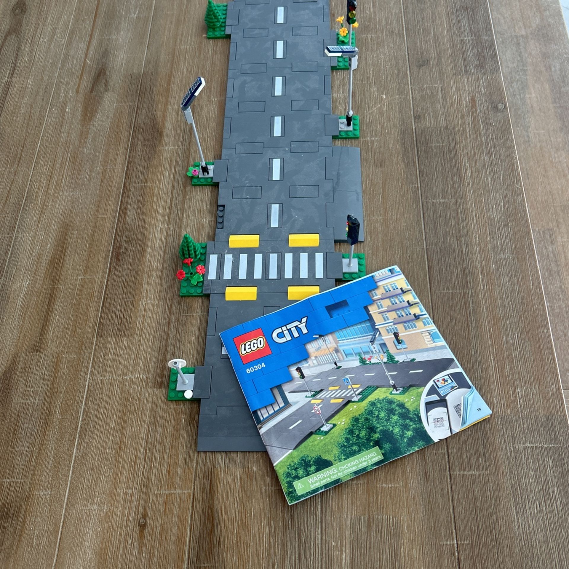 LEGO City Street Scene 