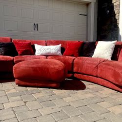 Stylish & Modern Sectional Couch With Ottoman 