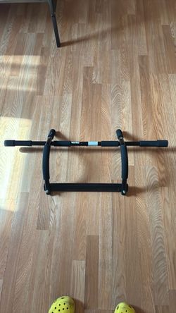 Pull up bar