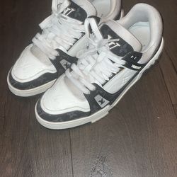 Louis Vuitton trainers size 43