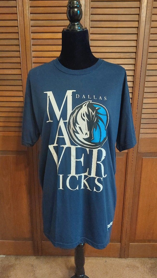 🏀  Dallas Mavericks XL X-Large Shirt 🏀