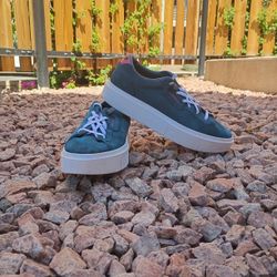 Adidas Sleek Tennis Size11