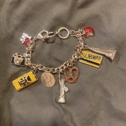 NY&CO New York Charm bracelet