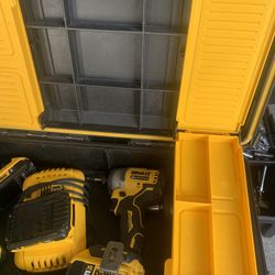 Dewalt 20 Volt Tools/ Dewalt Box 