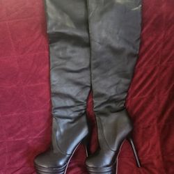 High heel boots 