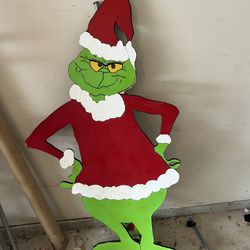 Grinch Yard Decor 