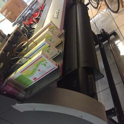 Mimaki CJV30-130 Large Format Printer/Cutter – Great Condition!
