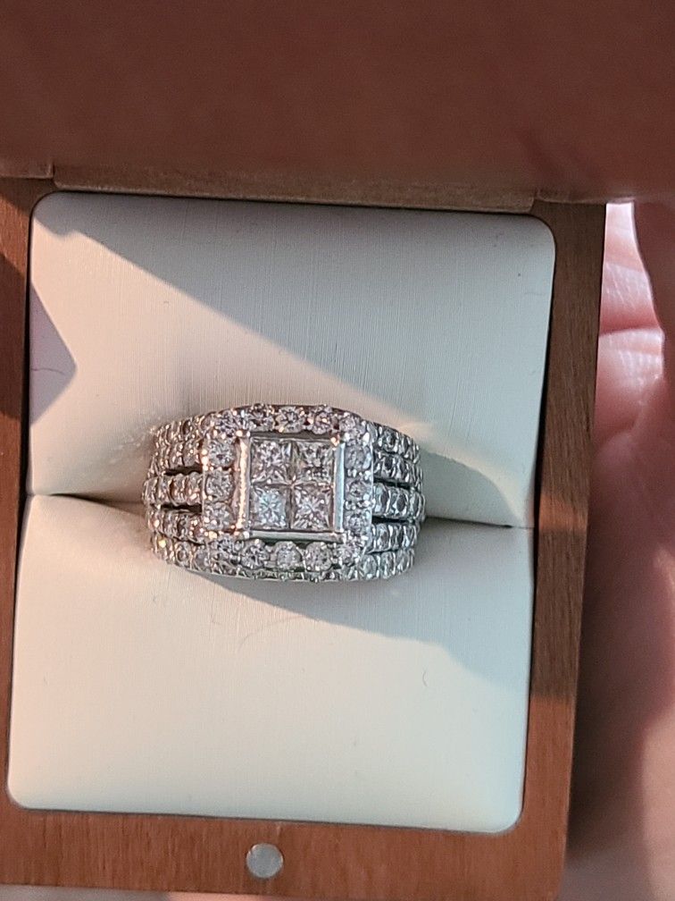 14 Carat White Gold Wedding Band Set