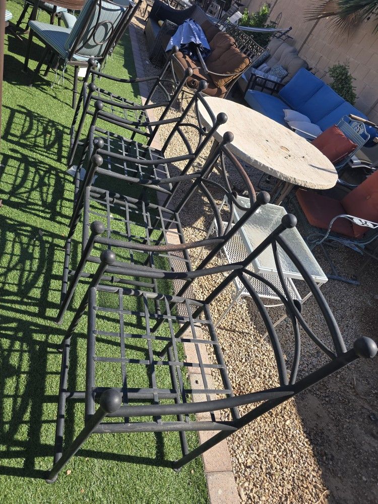 $250   NICE PATIO 4 CHAIRS 