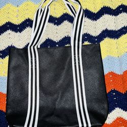 Nice Women’s Totes Like Medium Size Like New Only $10
