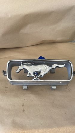 Ponny emblema mustang gt 66
