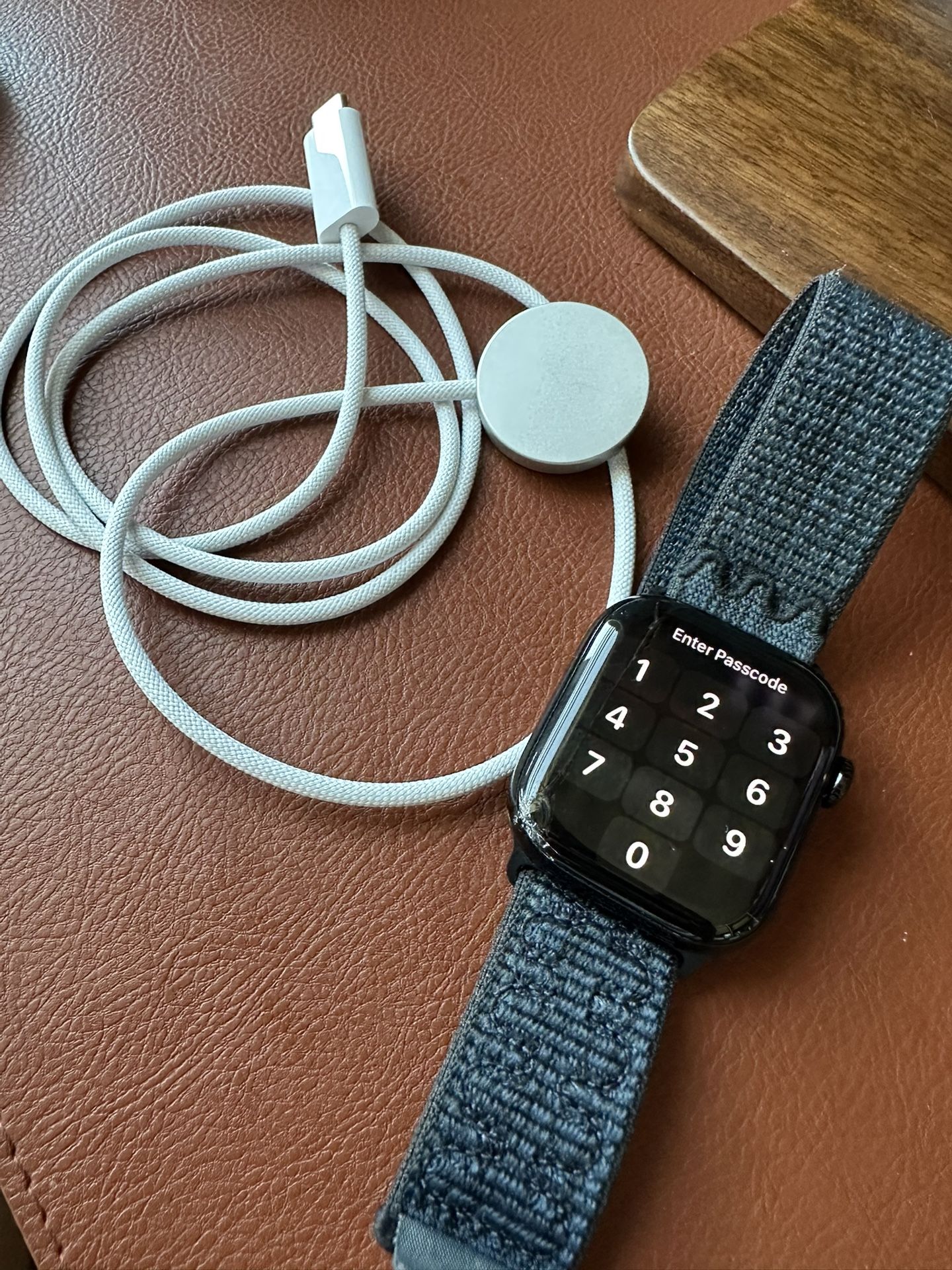 Apple Watch Series 10 Jet Black 42mm Nike Fitness Band