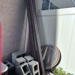 FREE Bricks And Giant wood Blocks 