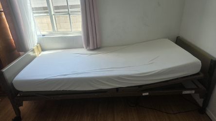 Cama De Hospital, Con Control