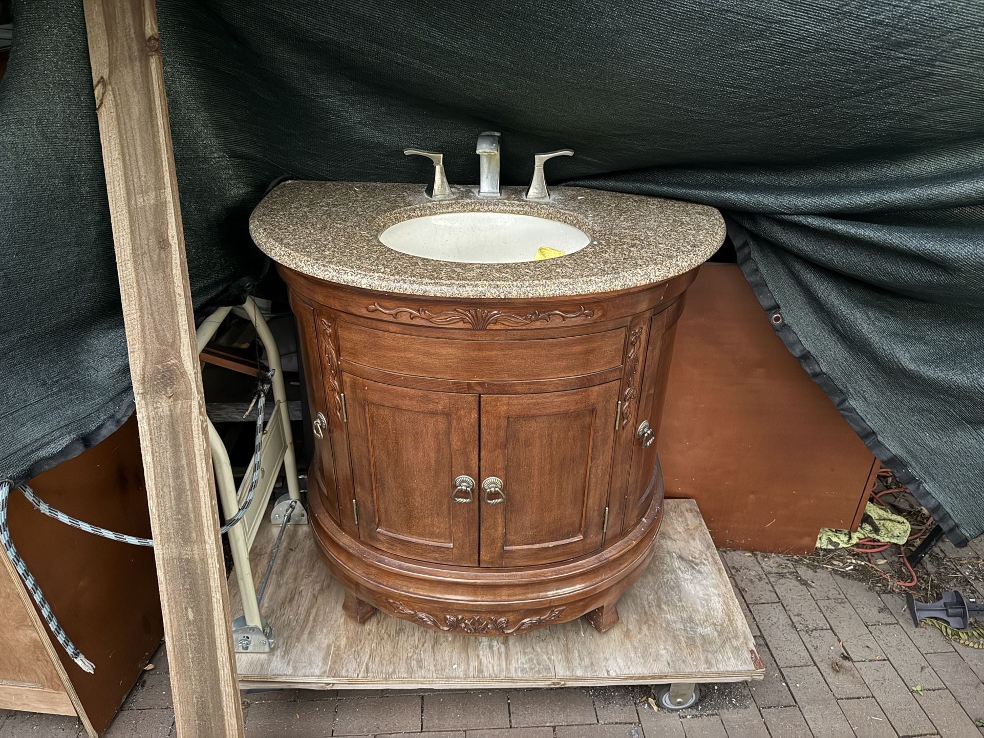 Bathroom Vanity With Faucet 