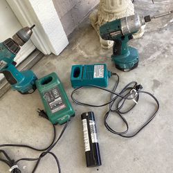 2 Makita Drills With batteries @ Charger 