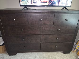 Dresser with mirrior