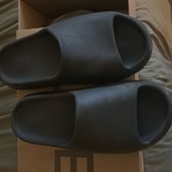 Size 11 Yeezy Slides 