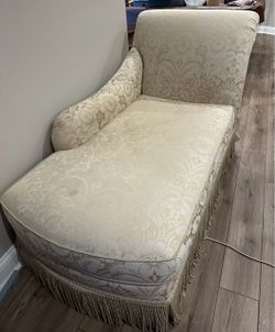 Chaise Lounge