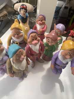 Snow withe Disney collection