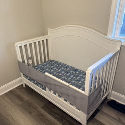 Crib w/ Toddler Bed Conversion And New Tempurpedic Mattress 